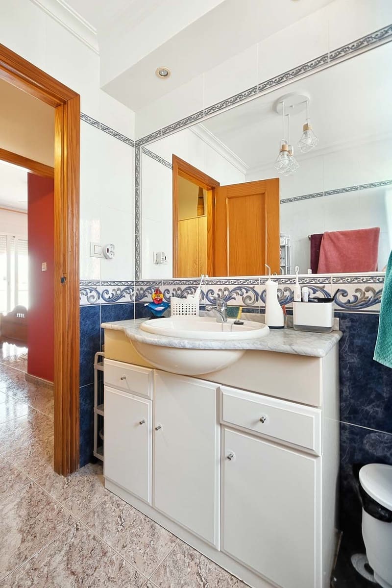 3 bedroom Townhouse for sale in Villamartin - € 179,900 (Ref: 9867688)