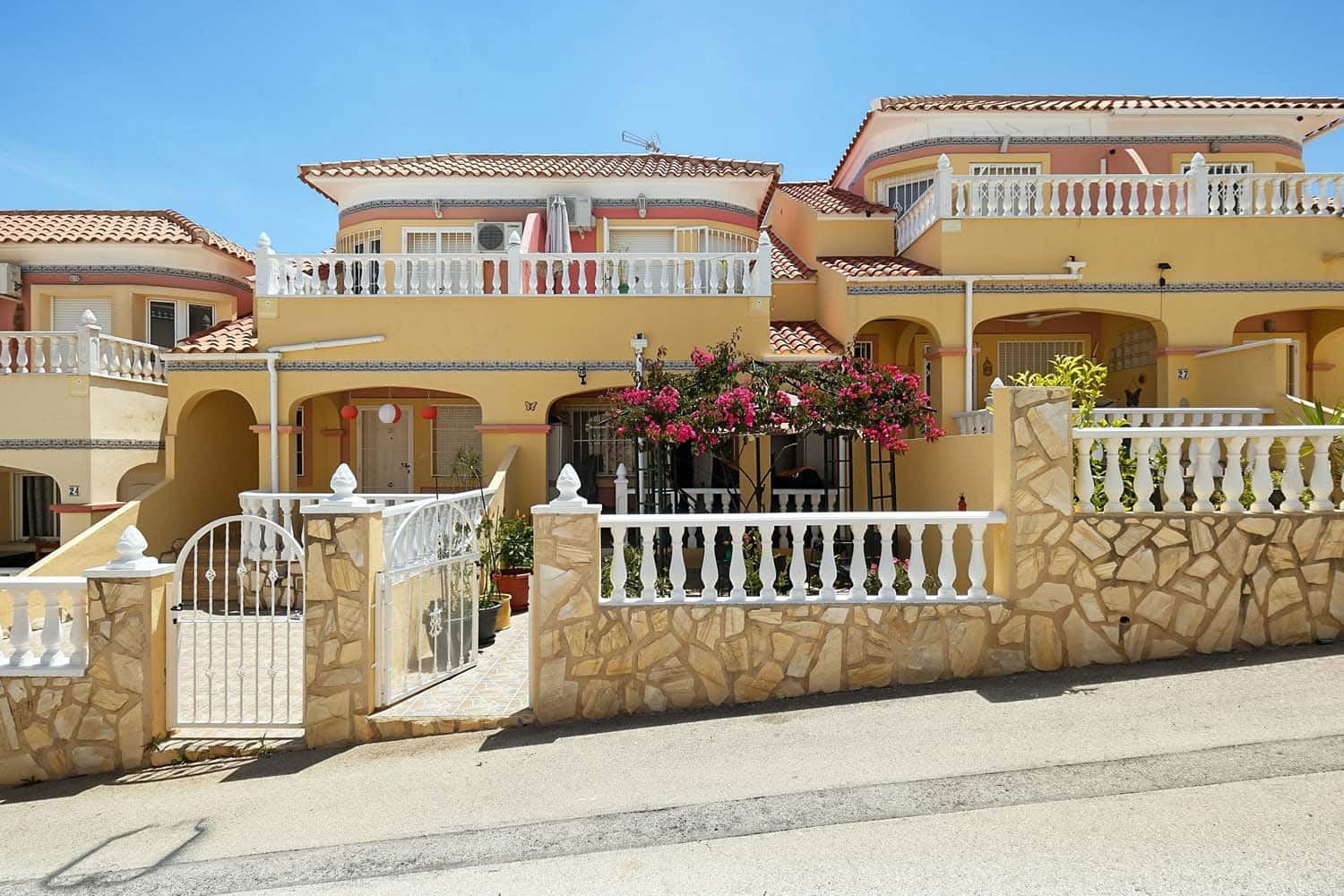 3 bedroom Townhouse for sale in Villamartin - € 179,900 (Ref: 9867688)