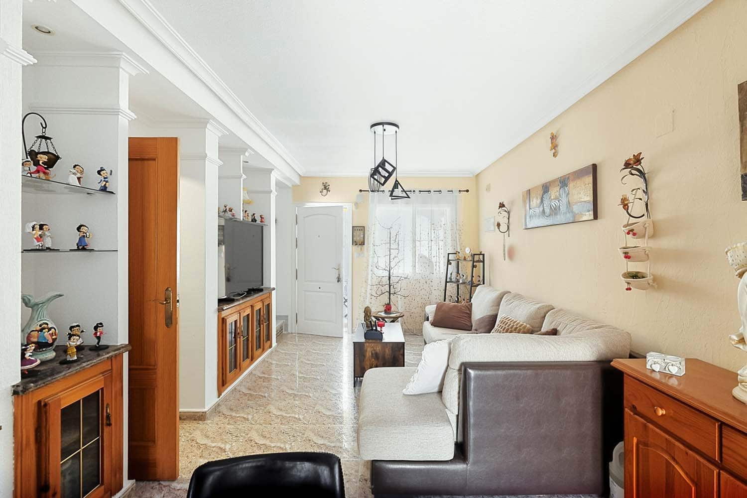 3 bedroom Townhouse for sale in Villamartin - € 179,900 (Ref: 9867688)