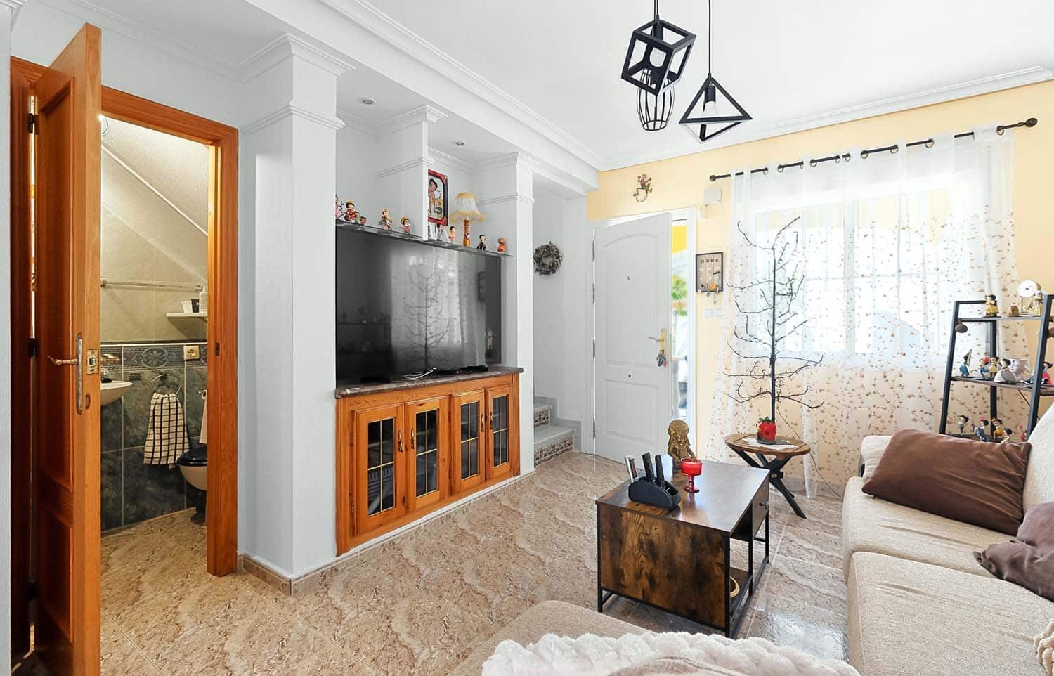3 bedroom Townhouse for sale in Villamartin - € 179,900 (Ref: 9867688)