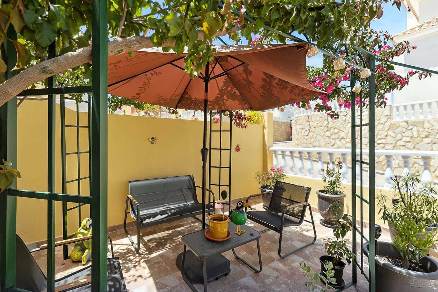 3 bedroom Townhouse for sale in Villamartin - € 179,900 (Ref: 9867688)