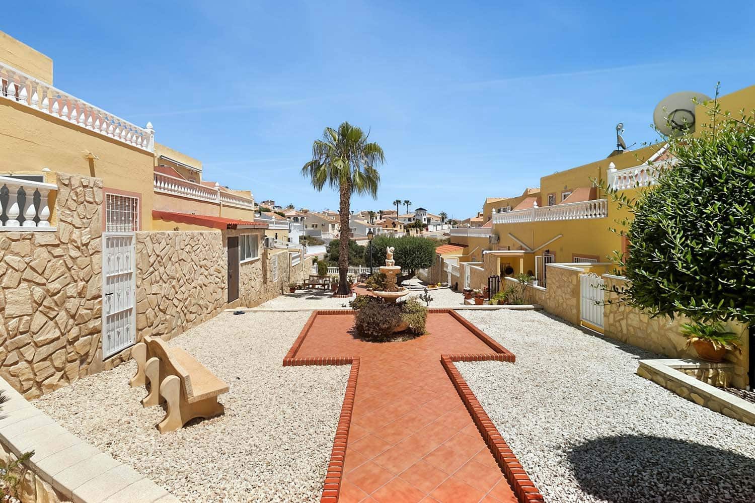 3 bedroom Townhouse for sale in Villamartin - € 179,900 (Ref: 9867688)