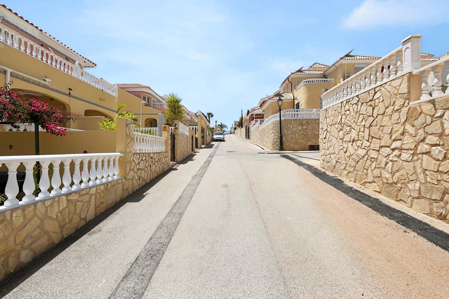 3 bedroom Townhouse for sale in Villamartin - € 179,900 (Ref: 9867688)