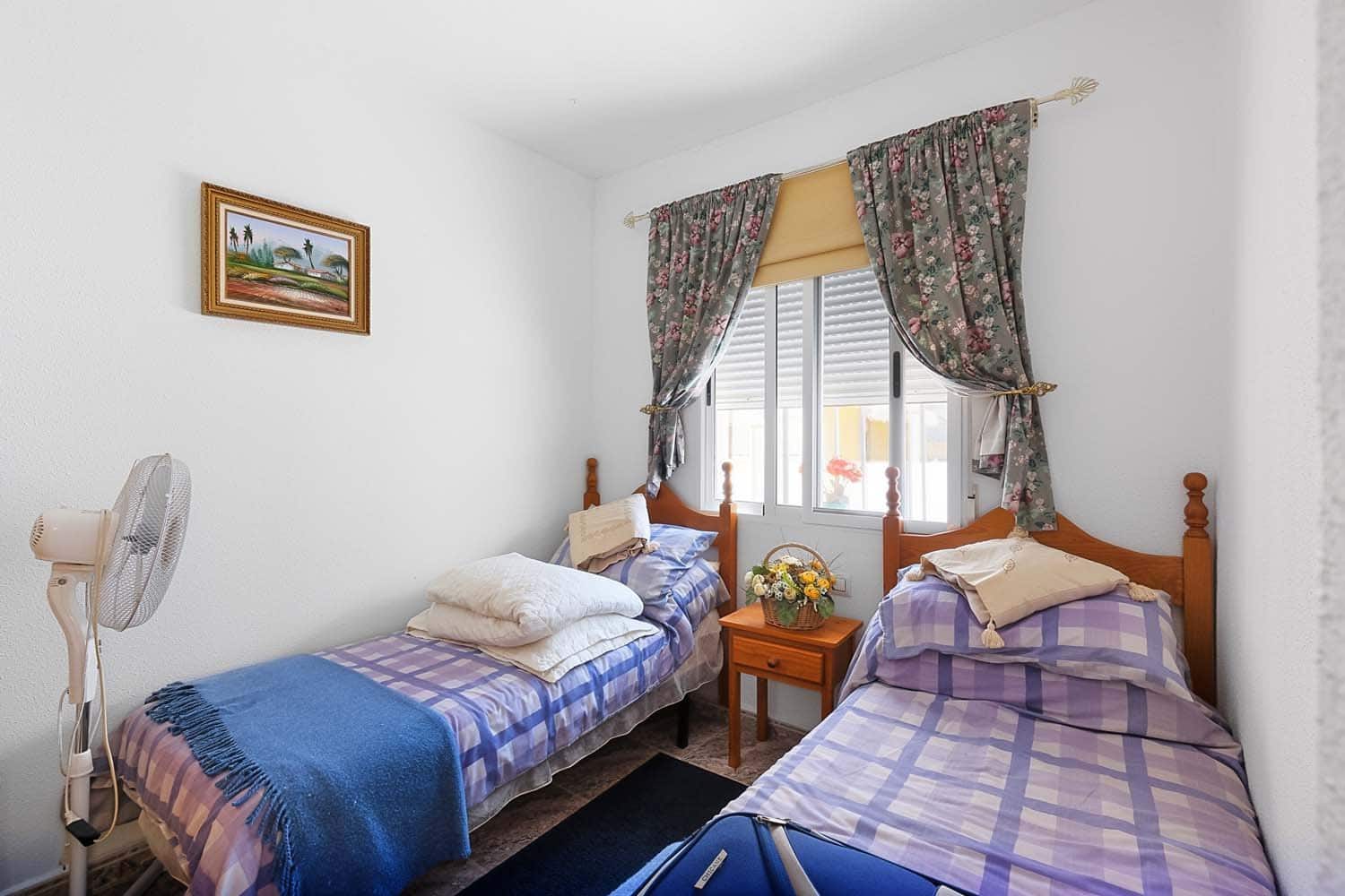 2 makuuhuone Omakotitalo myytävänä paikassa Pinar de Campoverde - 160 000 € (Ref: 9879726)
