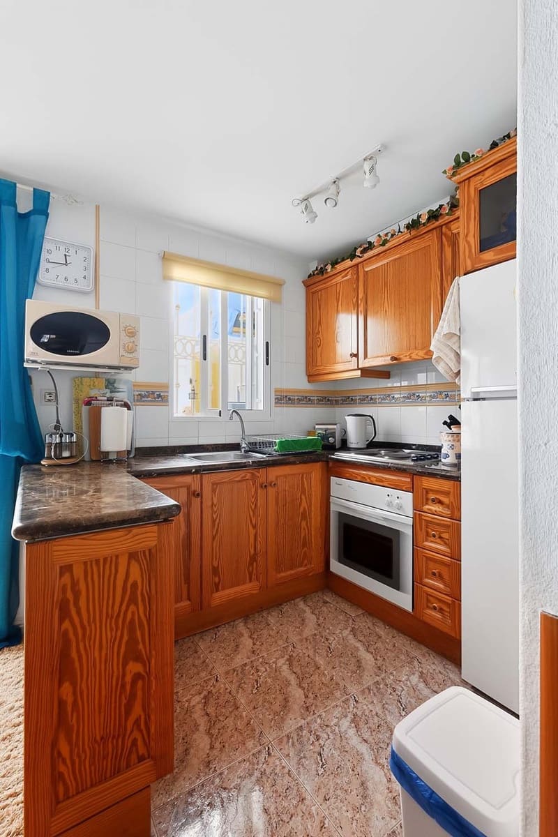 2 makuuhuone Omakotitalo myytävänä paikassa Pinar de Campoverde - 160 000 € (Ref: 9879726)