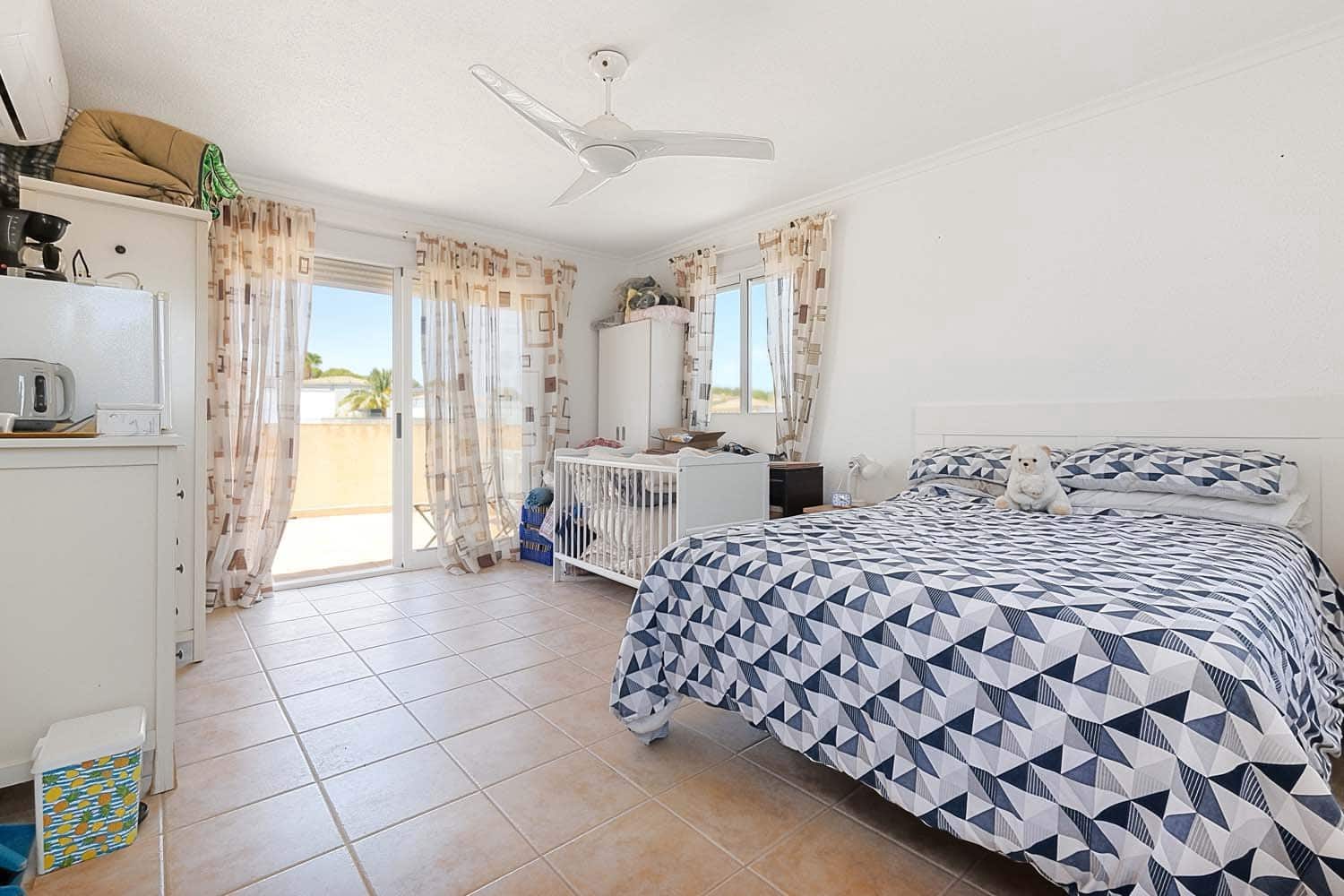 Chalet de 3 habitaciones en Pinar de Campoverde en venta - 249.000 € (Ref: 9889149)