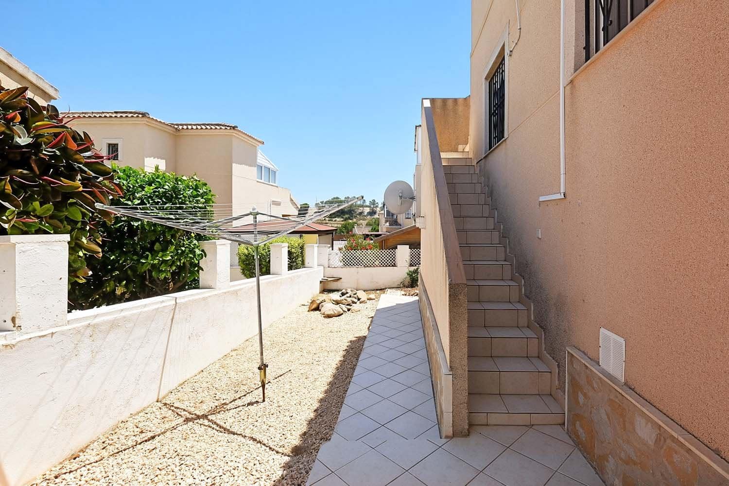 Chalet de 3 habitaciones en Pinar de Campoverde en venta - 249.000 € (Ref: 9889149)