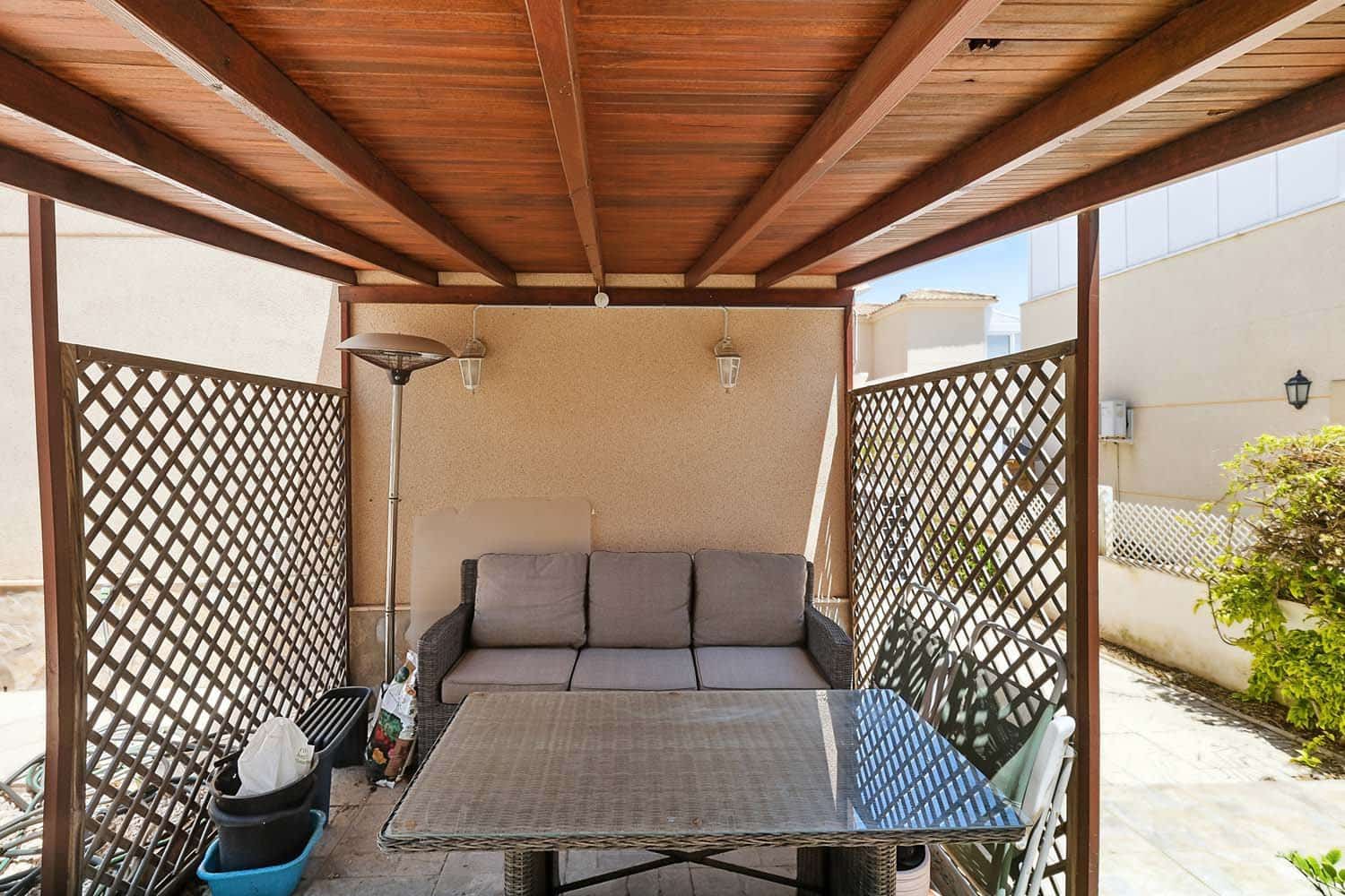 Chalet de 3 habitaciones en Pinar de Campoverde en venta - 249.000 € (Ref: 9889149)