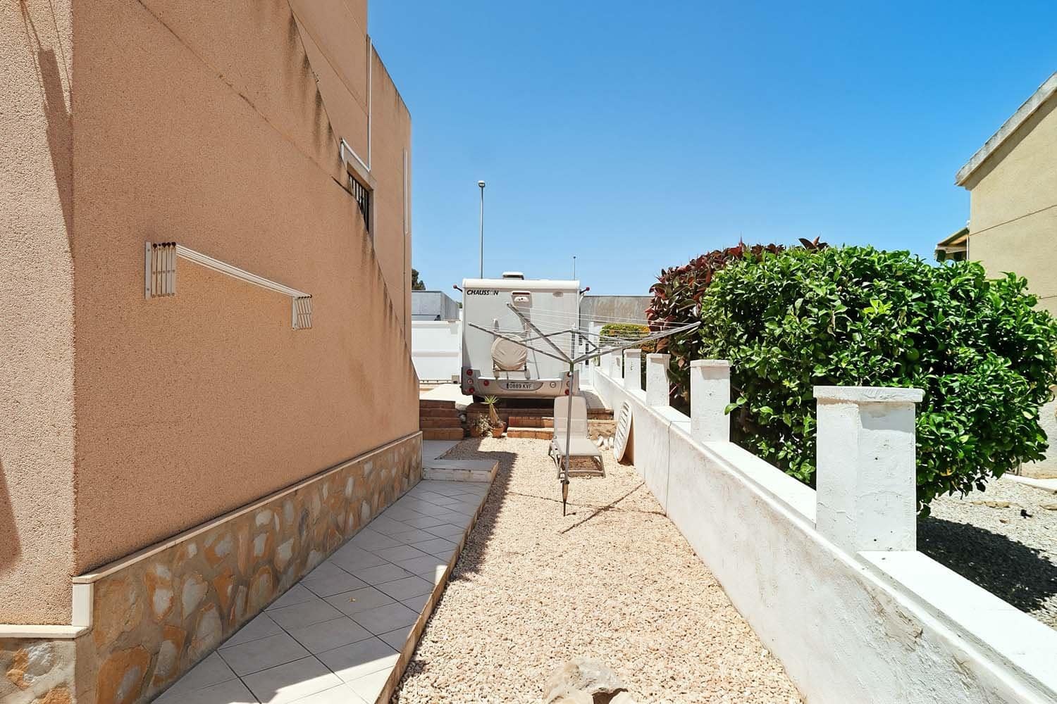 Chalet de 3 habitaciones en Pinar de Campoverde en venta - 249.000 € (Ref: 9889149)