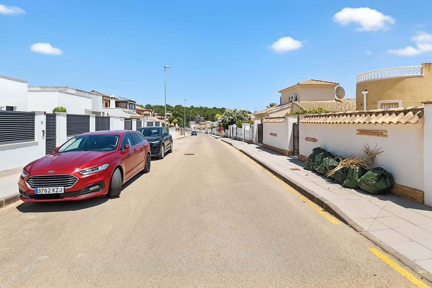 Chalet de 3 habitaciones en Pinar de Campoverde en venta - 249.000 € (Ref: 9889149)