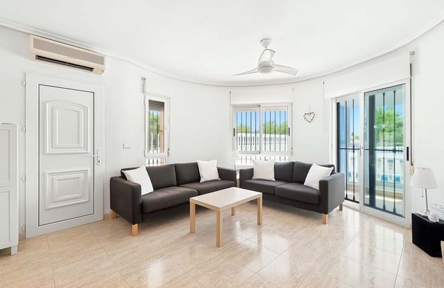 3 soverom Villa til salgs i Pinar de Campoverde, Pilar de la Horadada med svømmebasseng - € 320 000 (Ref: 9894893)
