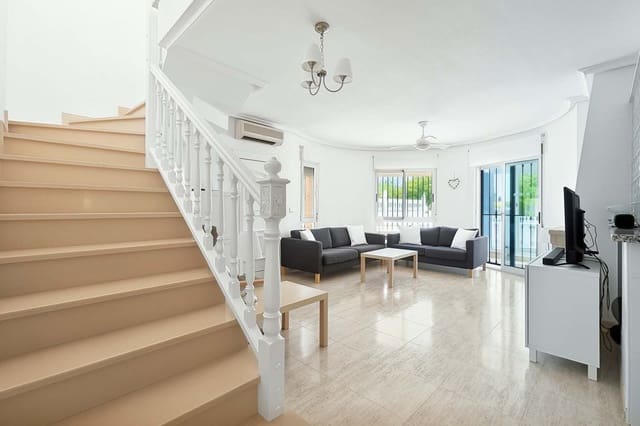 3 soverom Villa til salgs i Pinar de Campoverde, Pilar de la Horadada med svømmebasseng - € 320 000 (Ref: 9894893)