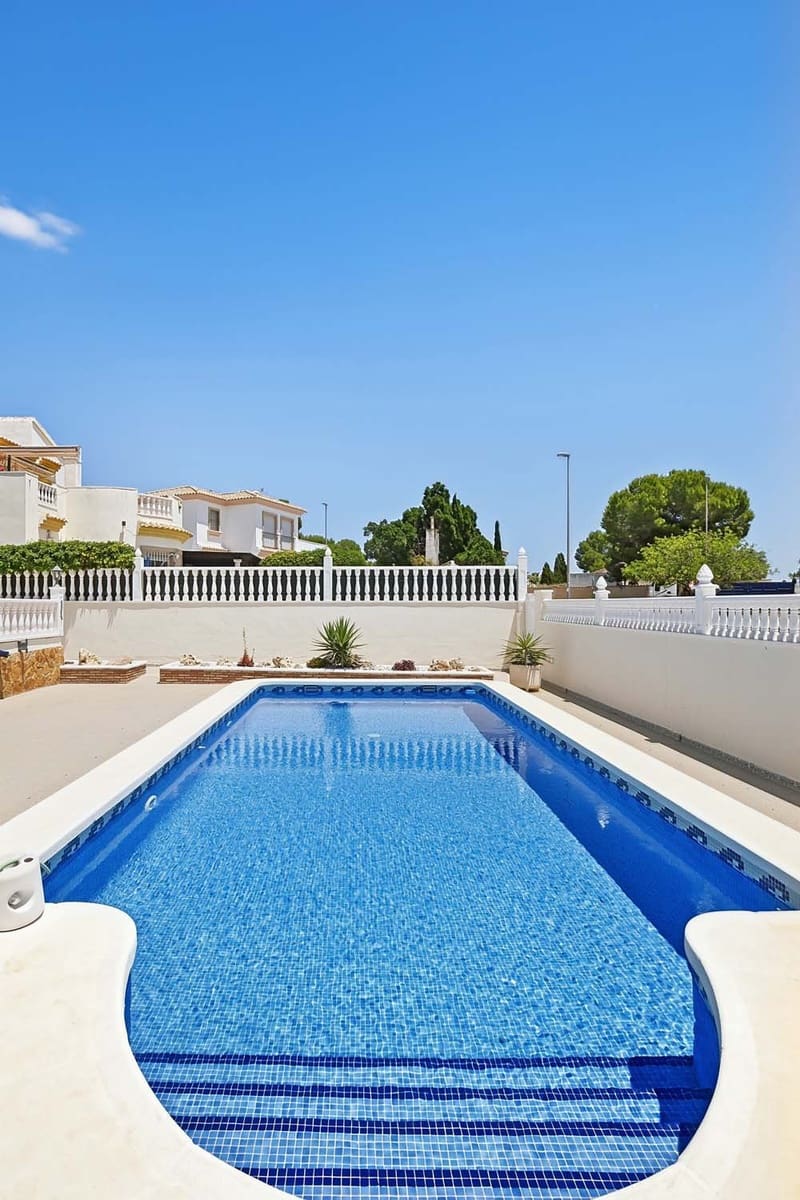 3 soverom Villa til salgs i Pinar de Campoverde med svømmebasseng - € 320 000 (Ref: 9894893)