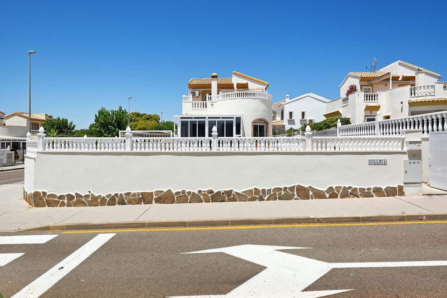 3 soverom Villa til salgs i Pinar de Campoverde med svømmebasseng - € 320 000 (Ref: 9894893)
