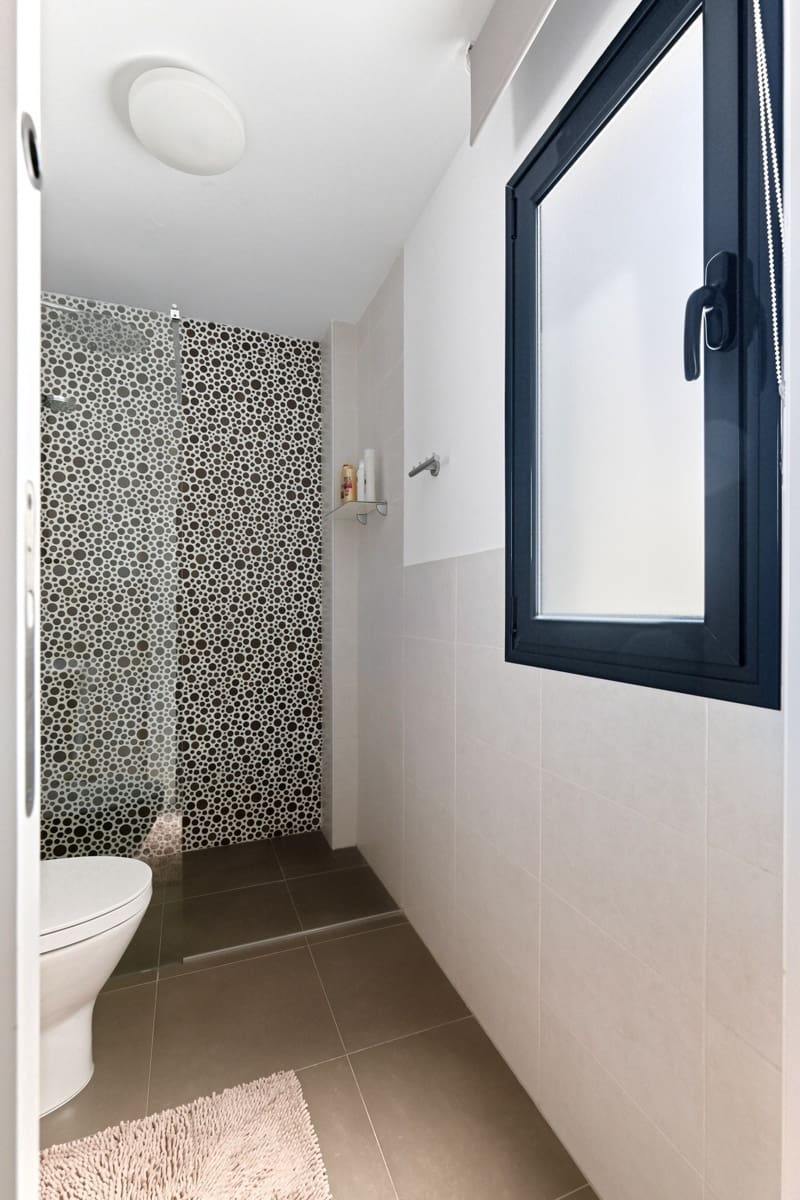 Apartamento de 2 habitaciones en Torre de la Horadada en venta - 289.000 € (Ref: 9910355)