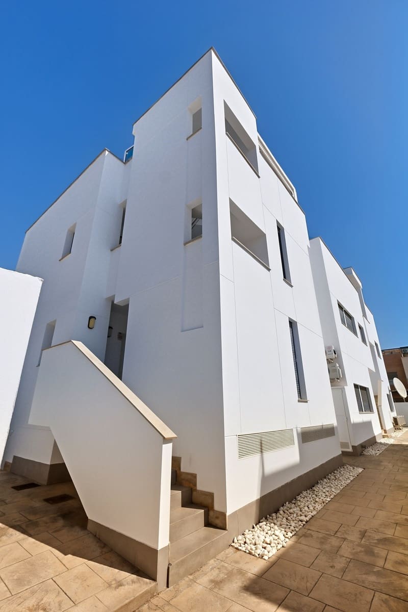 Apartamento de 2 habitaciones en Torre de la Horadada en venta - 289.000 € (Ref: 9910355)