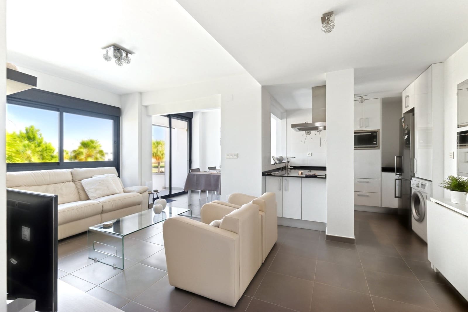 Apartamento de 2 habitaciones en Torre de la Horadada en venta - 289.000 € (Ref: 9910355)