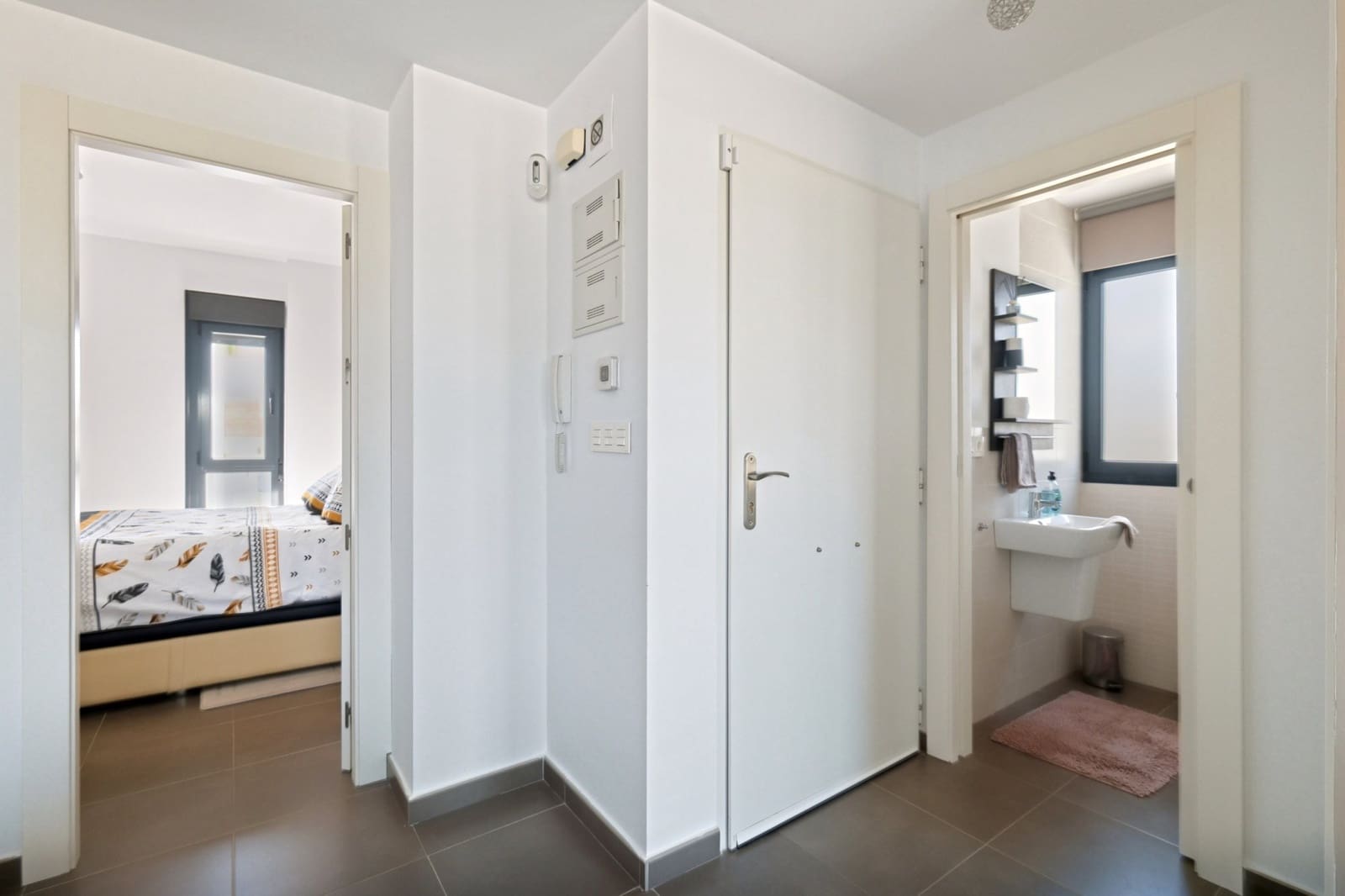 Apartamento de 2 habitaciones en Torre de la Horadada en venta - 289.000 € (Ref: 9910355)