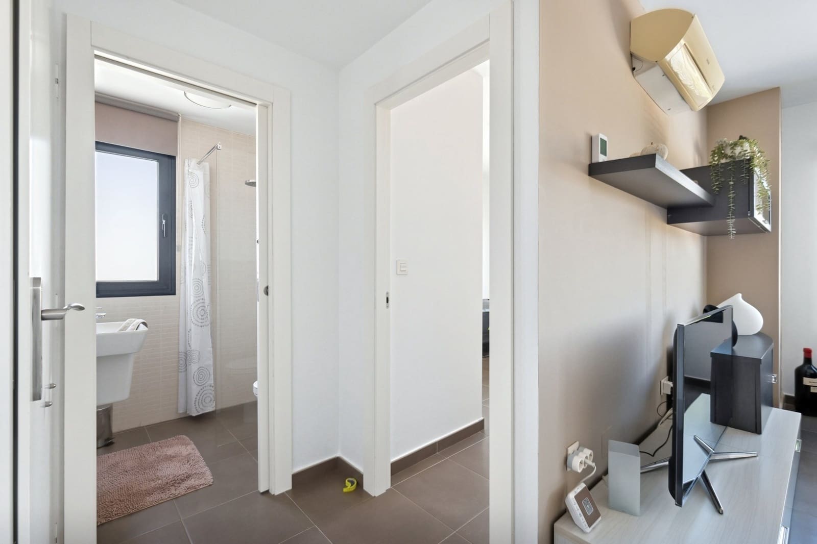 Apartamento de 2 habitaciones en Torre de la Horadada en venta - 289.000 € (Ref: 9910355)