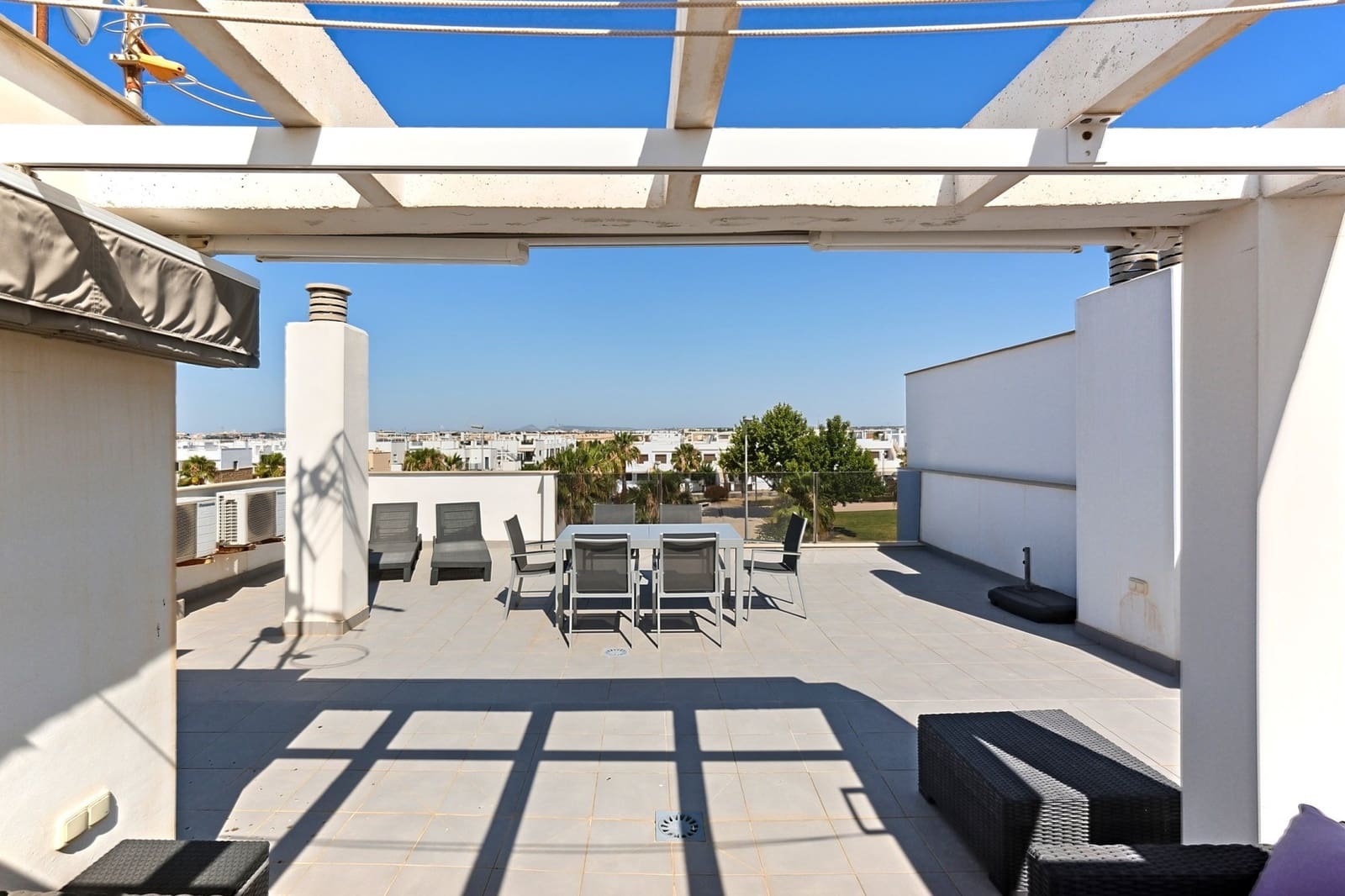 Apartamento de 2 habitaciones en Torre de la Horadada en venta - 289.000 € (Ref: 9910355)