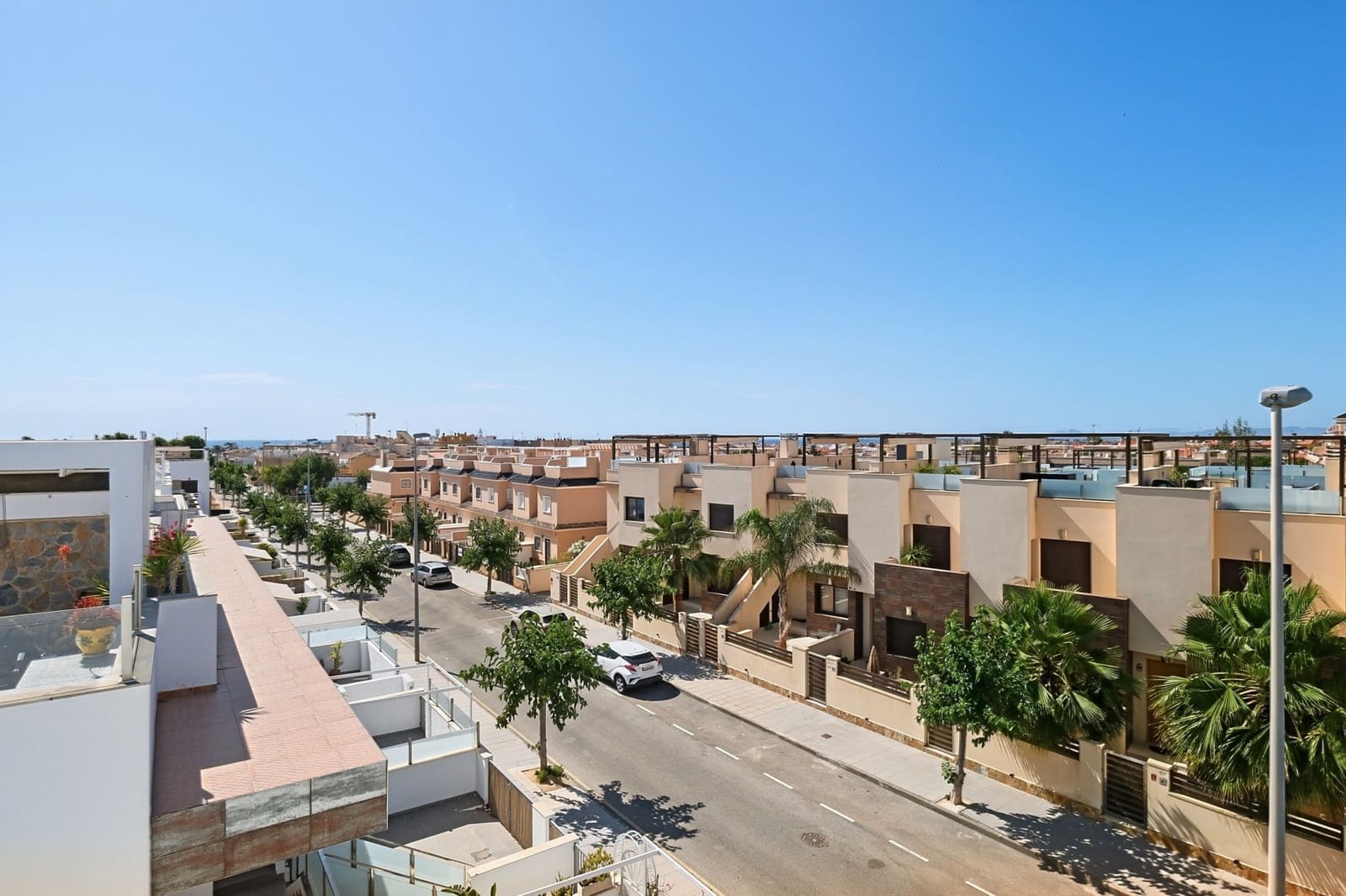 Apartamento de 2 habitaciones en Torre de la Horadada en venta - 289.000 € (Ref: 9910355)