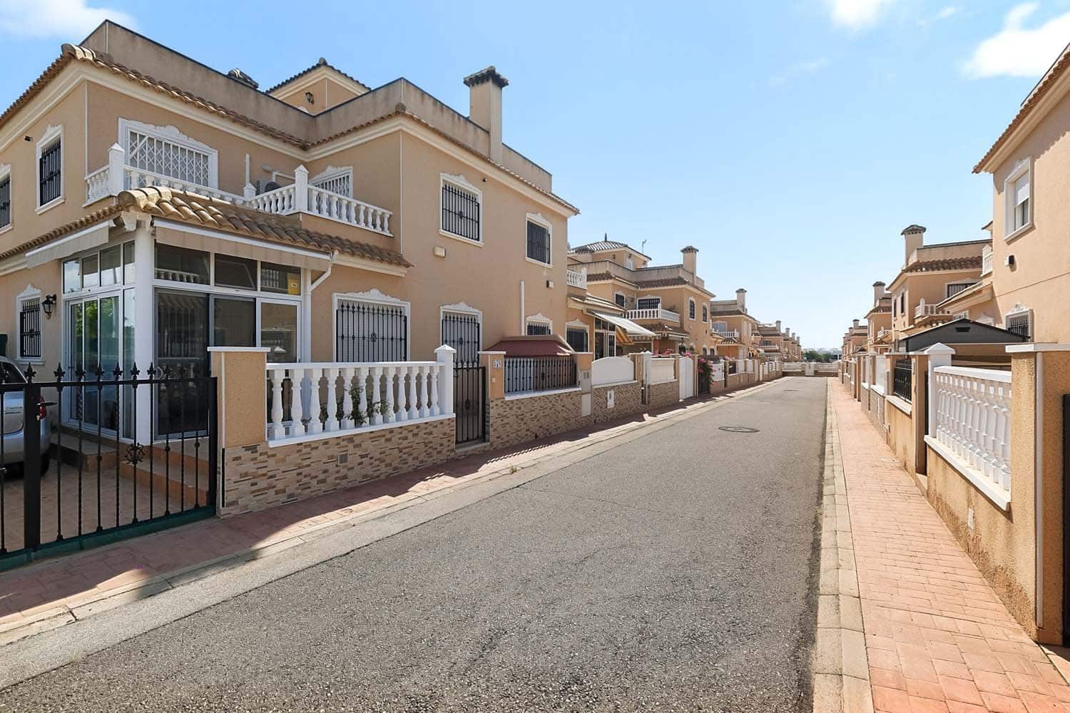 2 Zimmer Doppelhaus zu verkaufen in Torre de la Horadada - 230.000 € (Ref: 9941825)