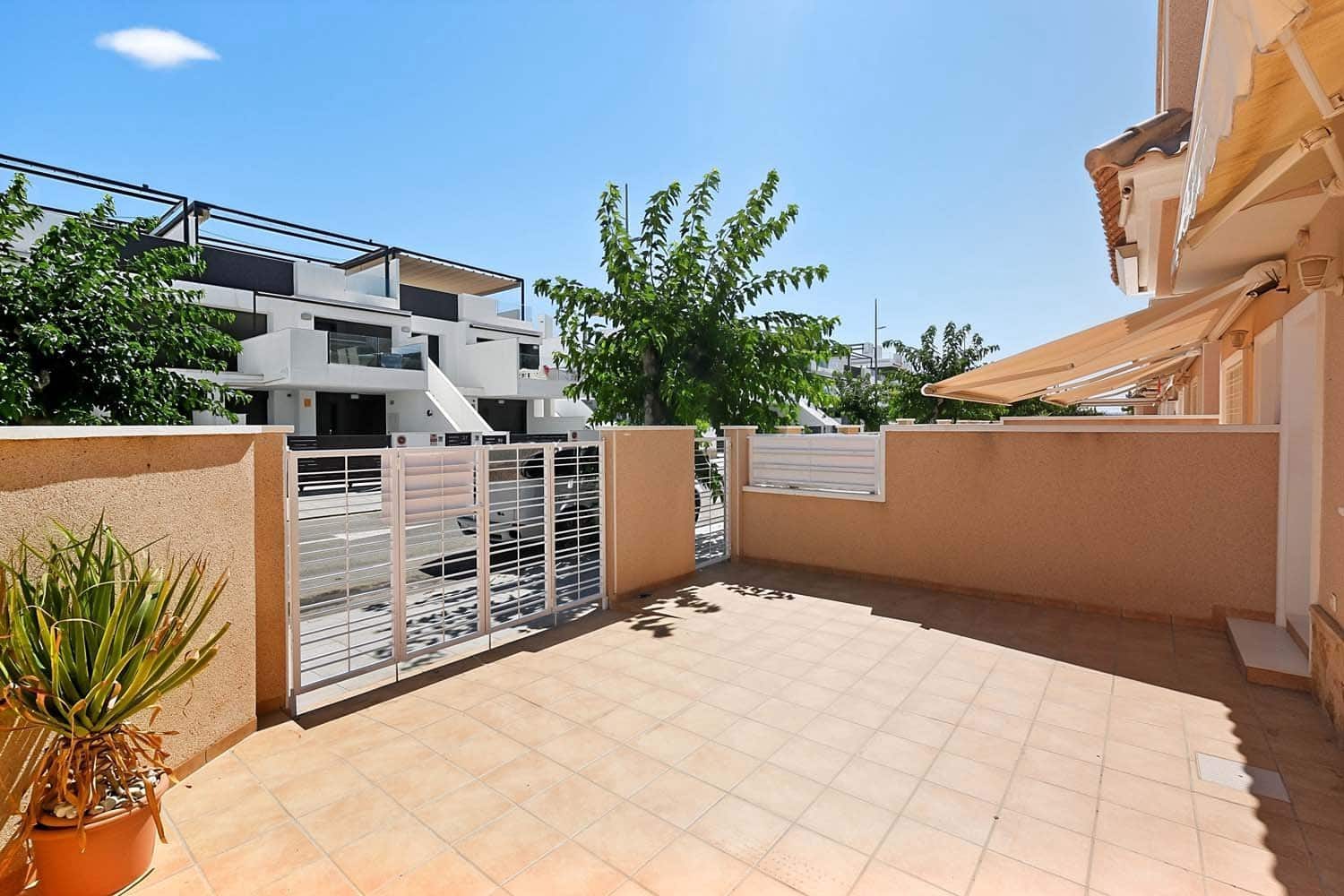 3 soveværelse Byhus til salg i Torre de la Horadada - € 365.000 (Ref: 9941826)