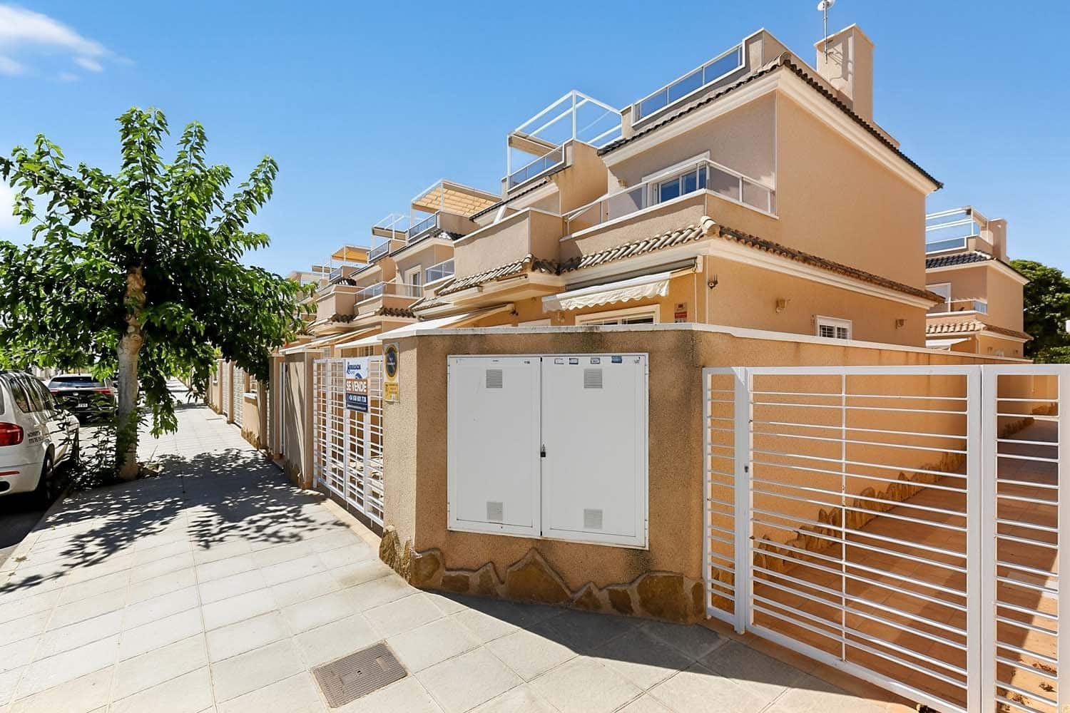 3 soveværelse Byhus til salg i Torre de la Horadada - € 365.000 (Ref: 9941826)