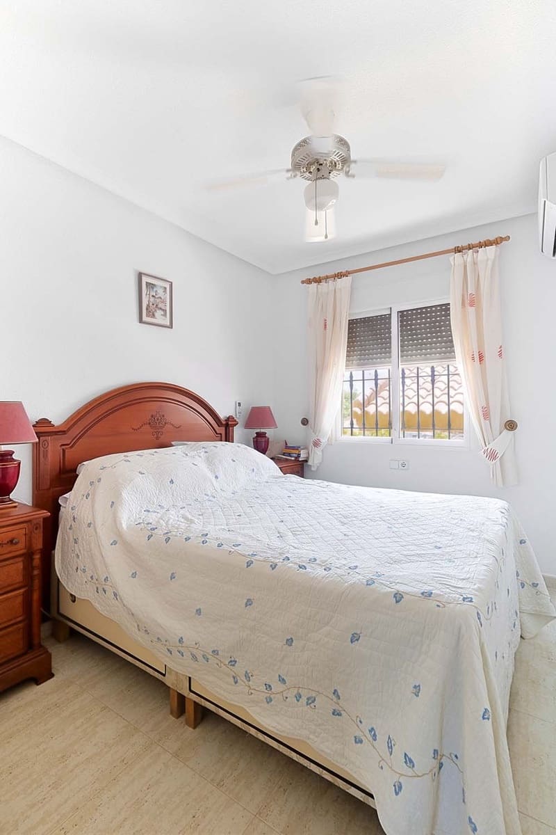 2 soveværelse Villa til salg i Pinar de Campoverde - € 210.000 (Ref: 9956223)