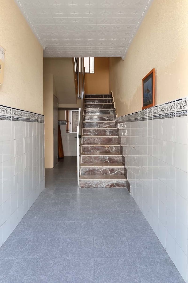 4 soverom Leilighet til salgs i Lo Pagan - € 245 000 (Ref: 9957574)