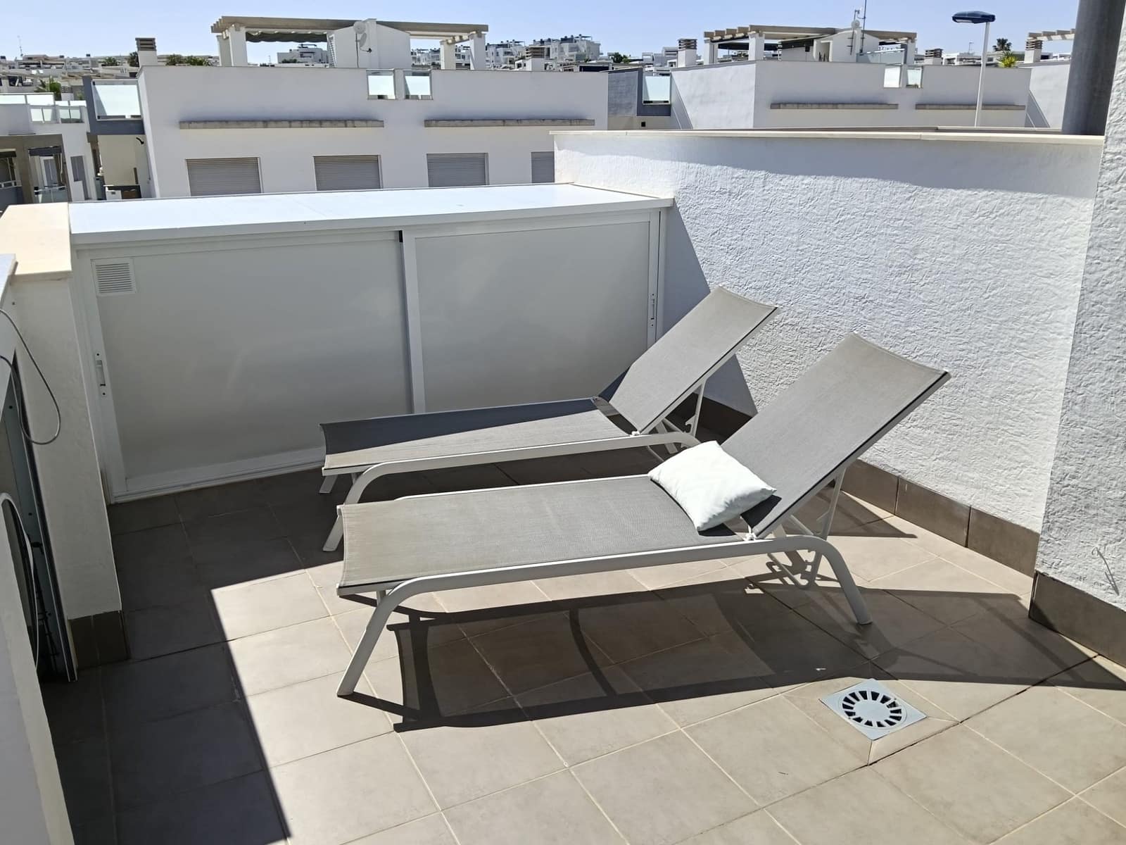 2 soveværelse Lejlighed til salg i Punta Prima med garage - € 298.900 (Ref: 9973825)
