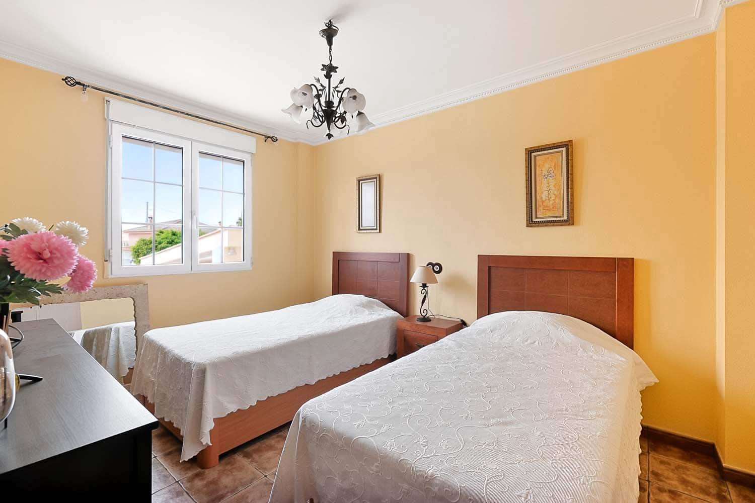 3 bedroom Villa for sale in Bigastro - € 425,000 (Ref: 9981369)