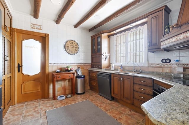 3 bedroom Villa for sale in Bigastro - € 425,000 (Ref: 9981369)