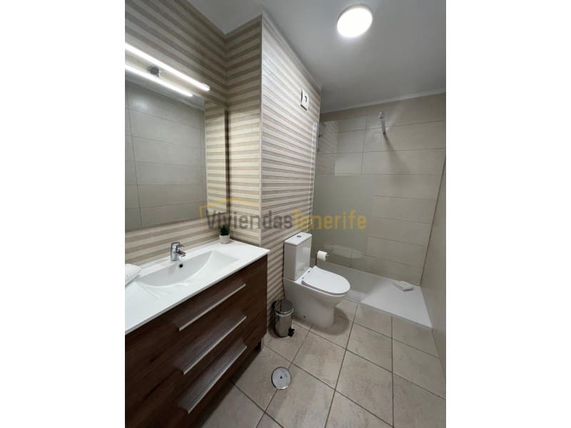 1 bedroom Apartment for holiday rental in Los Cristianos - € 170 (Ref: 9591863)