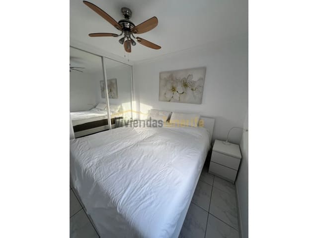 2 bedroom Apartment for holiday rental in Los Cristianos, Arona - € 220 (Ref: 9591864)