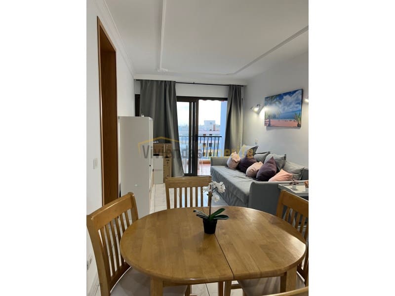 2 bedroom Apartment for holiday rental in Los Cristianos - € 220 (Ref: 9591864)