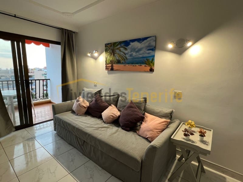 2 bedroom Apartment for holiday rental in Los Cristianos - € 220 (Ref: 9591864)