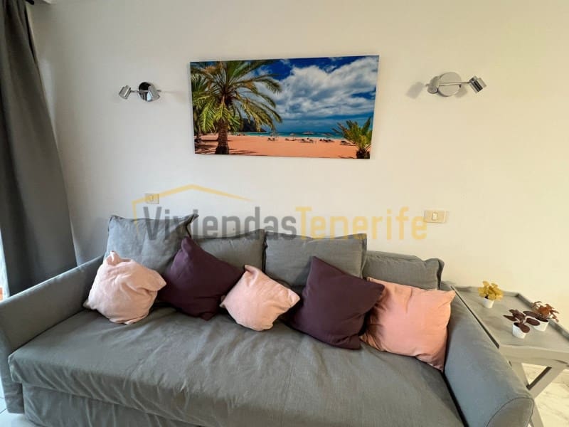2 bedroom Apartment for holiday rental in Los Cristianos - € 220 (Ref: 9591864)