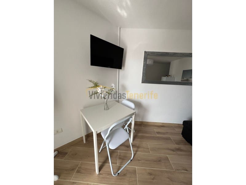 1 bedroom Apartment for holiday rental in Los Cristianos - € 170 (Ref: 9591865)