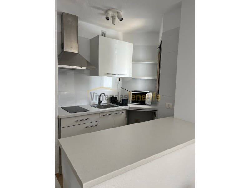 1 bedroom Apartment for holiday rental in Los Cristianos - € 170 (Ref: 9591865)