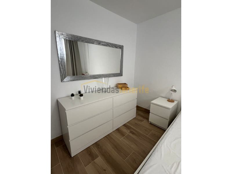 1 bedroom Apartment for holiday rental in Los Cristianos - € 170 (Ref: 9591865)