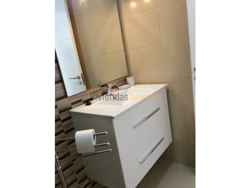 1 bedroom Apartment for rent in Los Cristianos - € 2,100 (Ref: 9591868)
