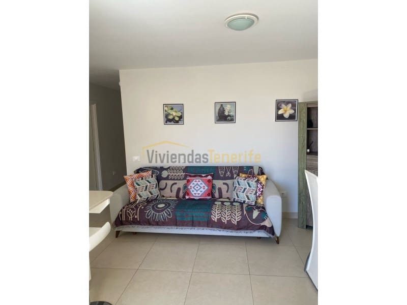 1 bedroom Apartment for rent in Los Cristianos - € 2,100 (Ref: 9591868)