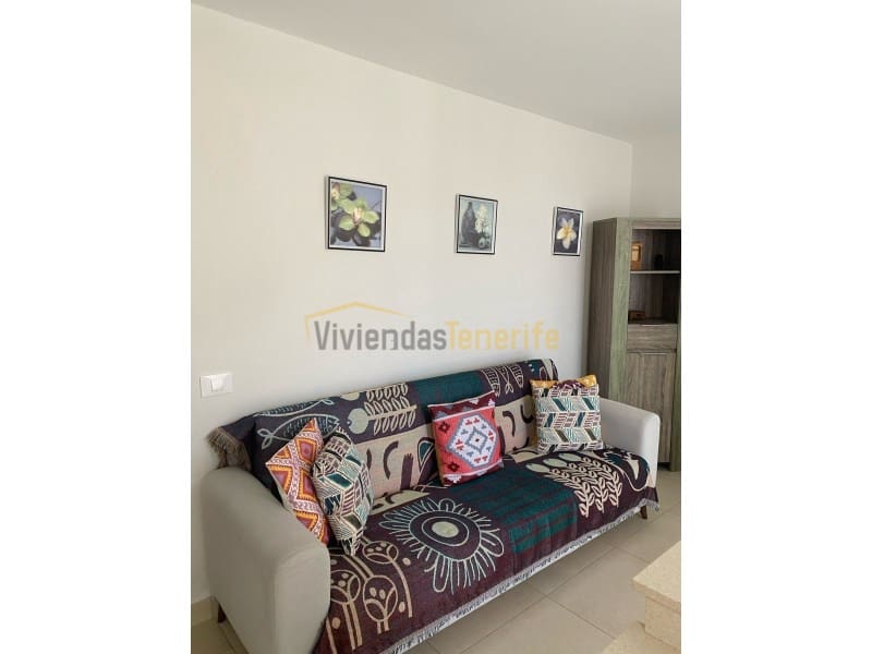 1 bedroom Apartment for rent in Los Cristianos - € 2,100 (Ref: 9591868)