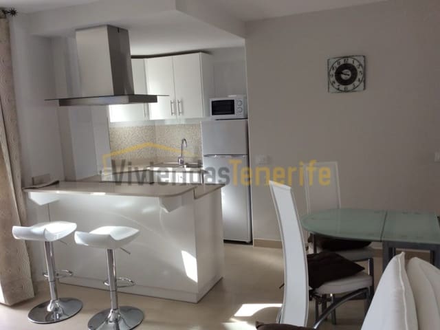 1 slaapkamer Appartement te huur in Los Cristianos, Arona - € 2.100 (Ref: 9591868)