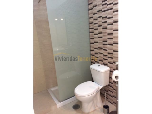 1 slaapkamer Appartement te huur in Los Cristianos, Arona - € 2.100 (Ref: 9591868)