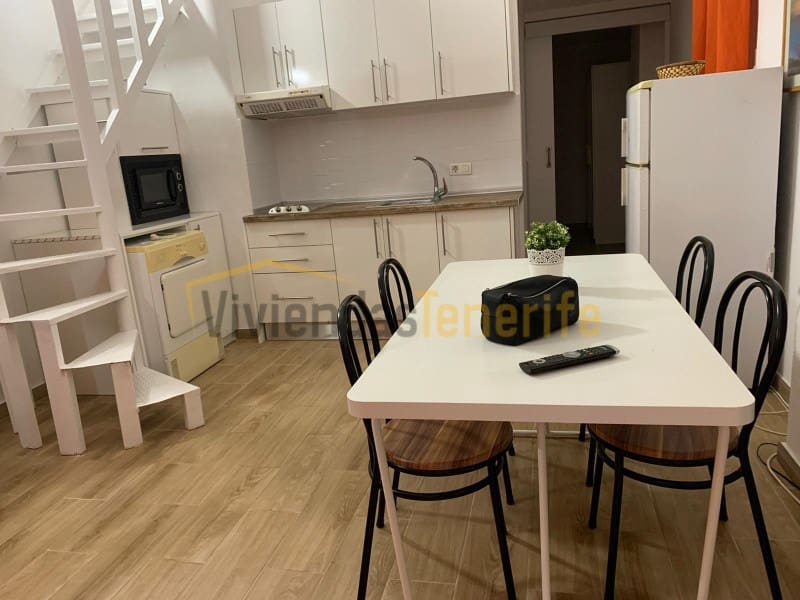 Local Comercial de 2 habitaciones en Costa Adeje en venta - 147.000 € (Ref: 9591869)