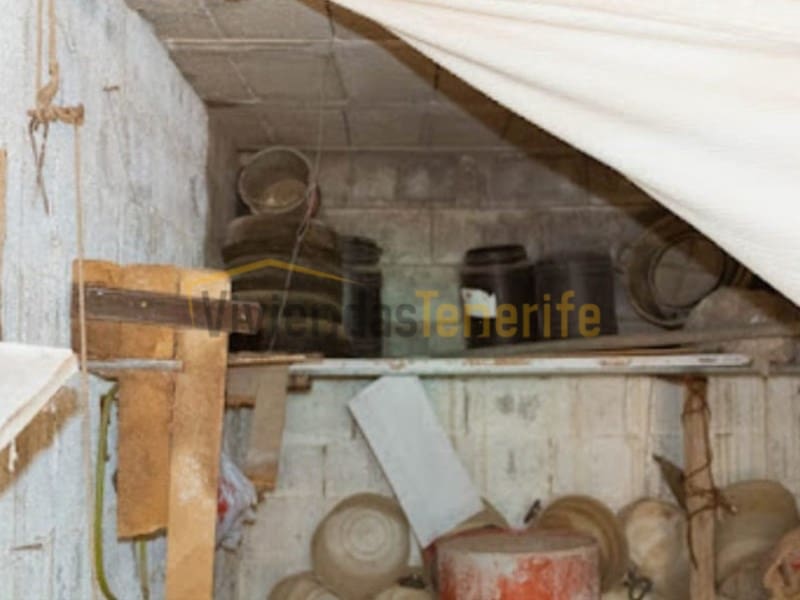 Maalaistalo myytävänä paikassa Arona - 100 000 € (Ref: 9591873)