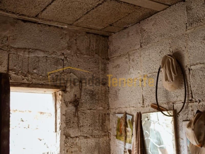 Maalaistalo myytävänä paikassa Arona - 100 000 € (Ref: 9591873)