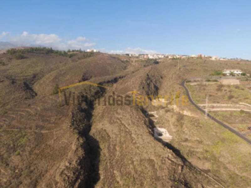 Maalaistalo myytävänä paikassa Arona - 100 000 € (Ref: 9591873)